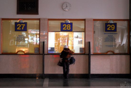 В "Укрзалізниці" розповіли, коли відновлять продаж квитків на потяги до "червоних" регіонів