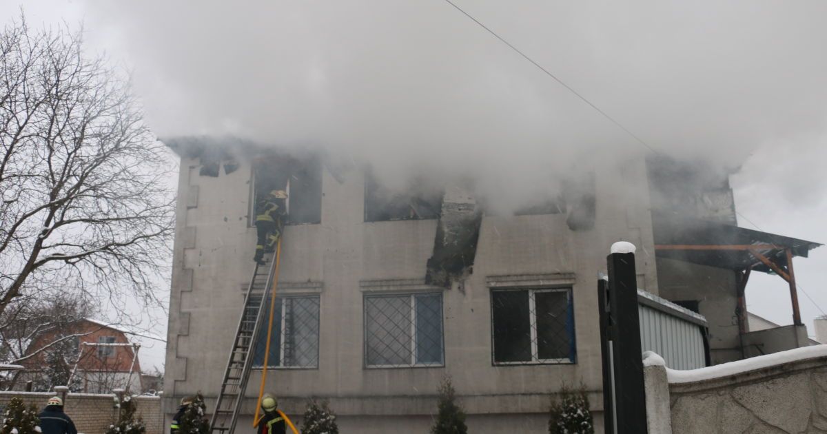Дочь сдала в хоспис за 12 тысяч гривен в месяц: какая дальнейшая судьба спасенных при пожаре в Харькове