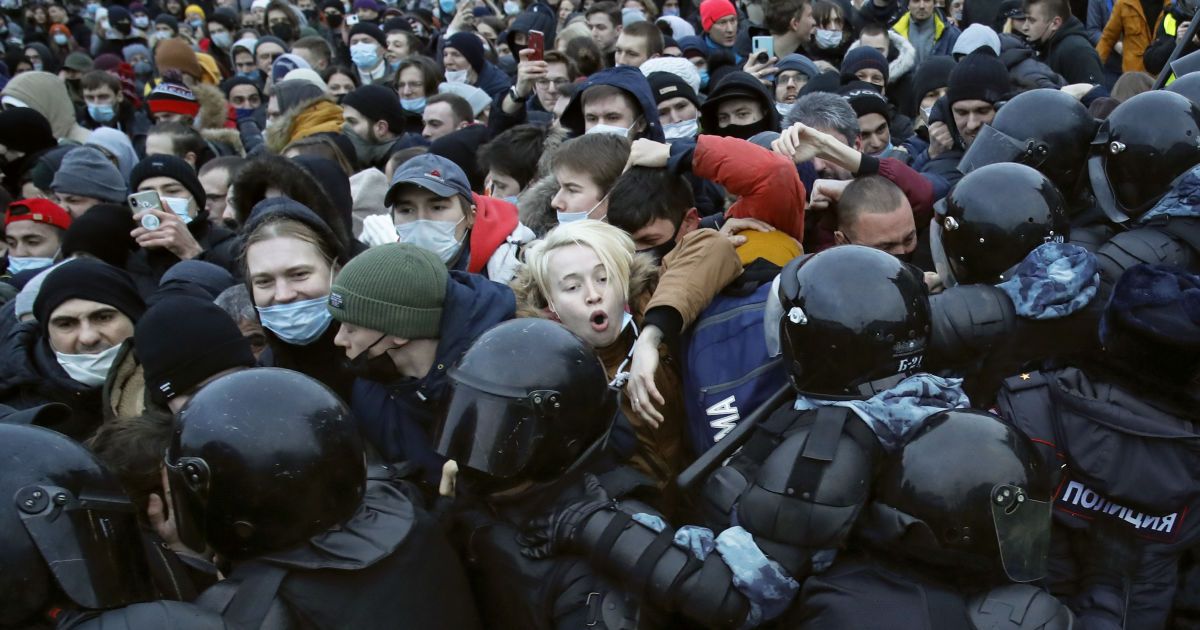 Мітинги за Навального в Росії: як соцмережа для підлітків стала новим інструментом політичної боротьби