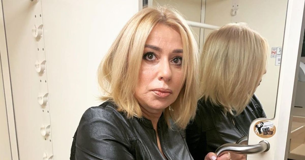 Зірка 90-х Альона Апіна потрапила до "чорного списку" Мінкульту