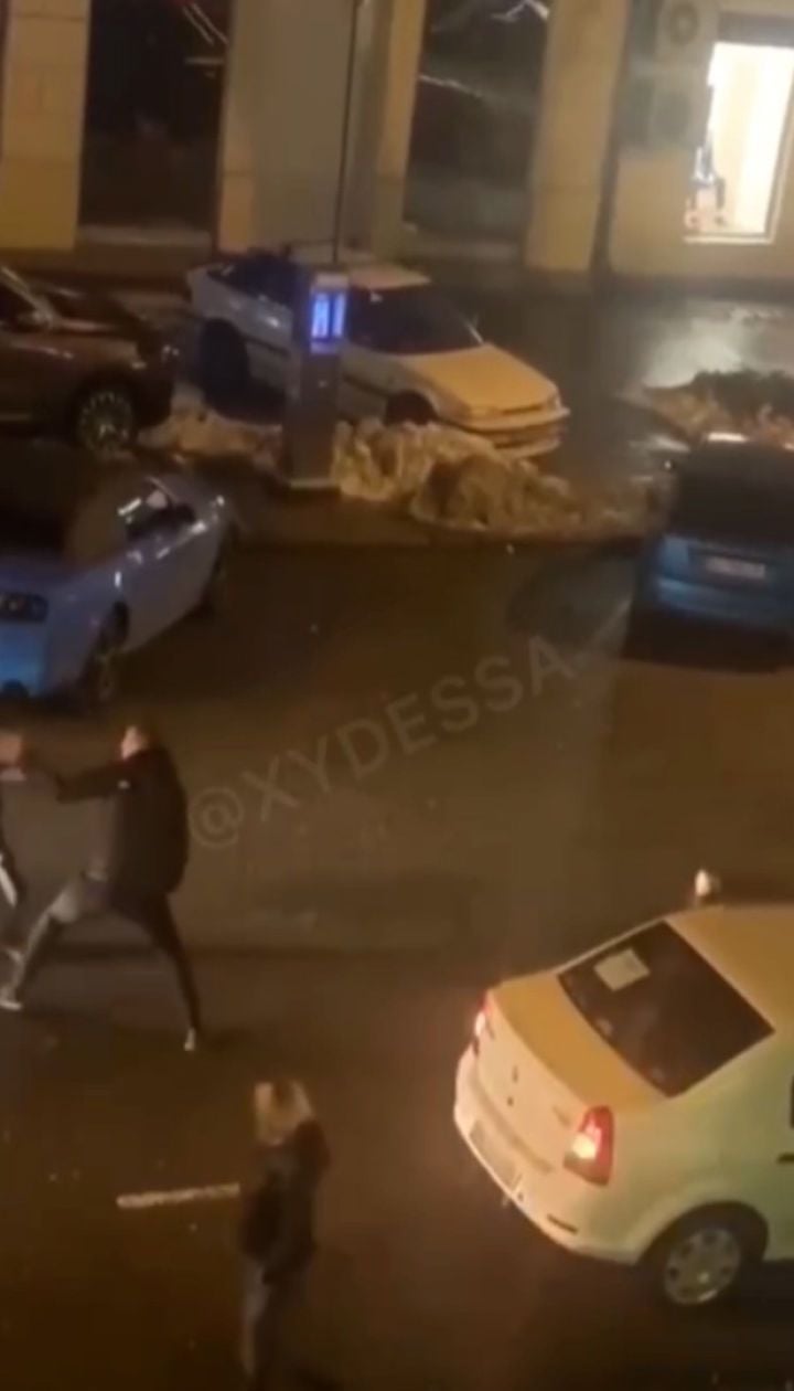 В центре Одессы произошла массовая драка