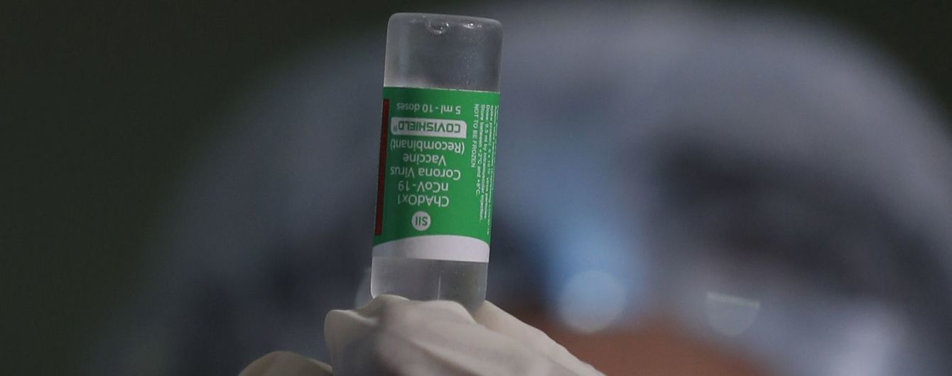 Испания снова ограничила использование скандальной COVID-вакцины от AstraZeneca