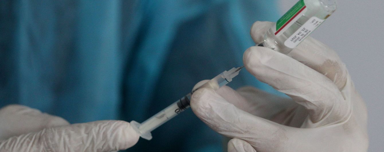 В США допустили вероятность ежегодной вакцинации от коронавируса: причина