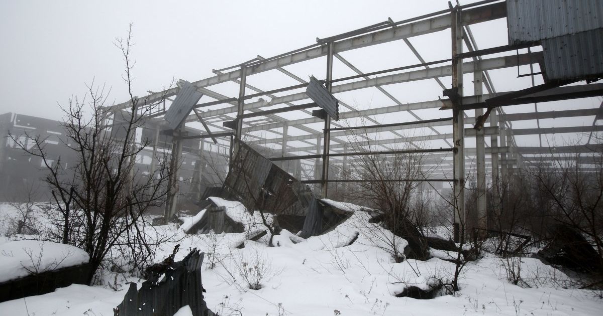 На Донбасі російський снайпер поранив українського бійця, він помер під час евакуації