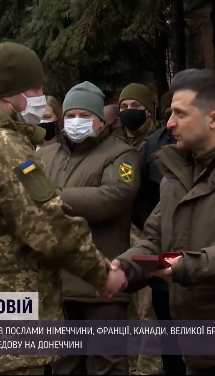 Новини ООС: Зеленський відвідав українських воїнів на передовій