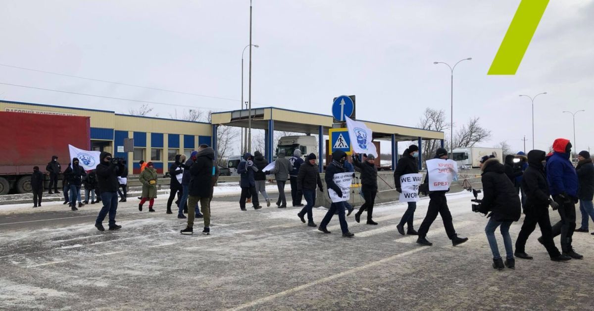 Моряки перекрили трасу Одеса — Київ: що відомо