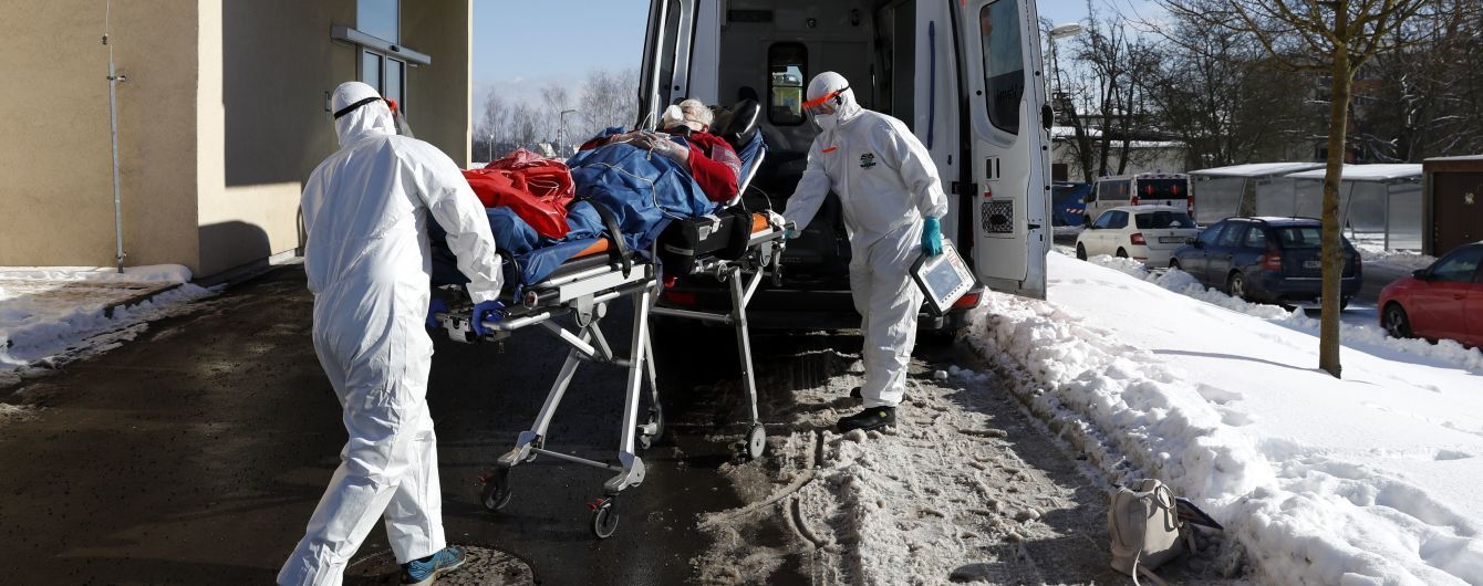 У ВООЗ заявили про повторні інфікування людей новими штамами коронавірусу