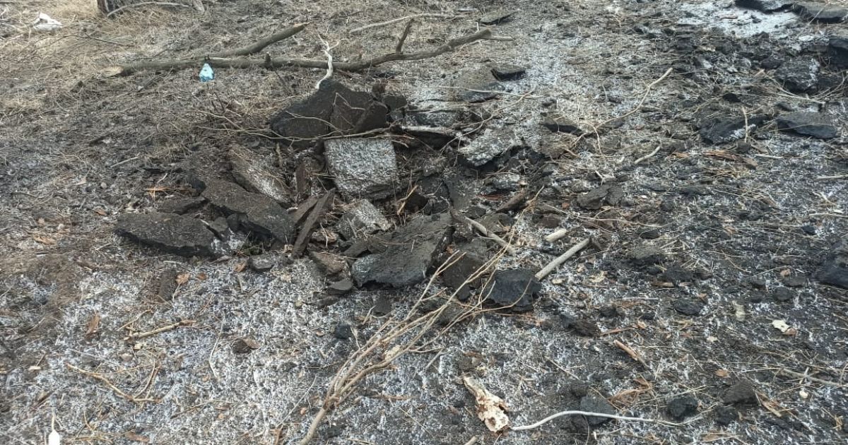ДБР оприлюднило фото шматків розірваної мерзлої землі на місці загибелі трьох військових на Донбасі