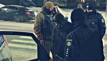 В Киеве в одном из троещинских парков поймали извращенца