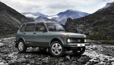 "АвтоВАЗ" приостановил производство пятидверной LADA Niva