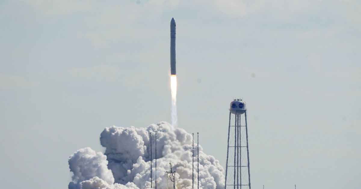 У США запустили в космос ракету, основну конструкцію першого ступеню якої виготовили в Україні