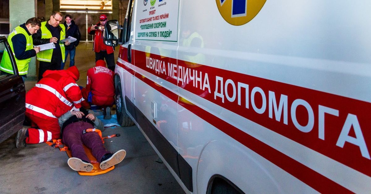 У Києві хлопцю на будівельному майданчику відірвало ногу