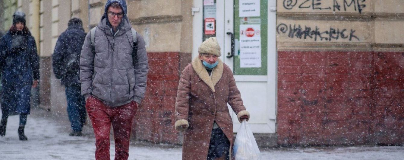 Блокпости, зачинені кав'ярні та дистанційне навчання: на Прикарпатті посилили карантин