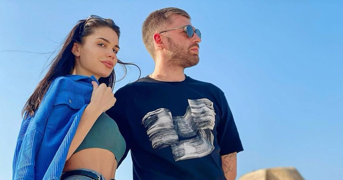 "Холостячка": півфіналіст шоу Андрій Рибак показав свою кохану без макіяжу