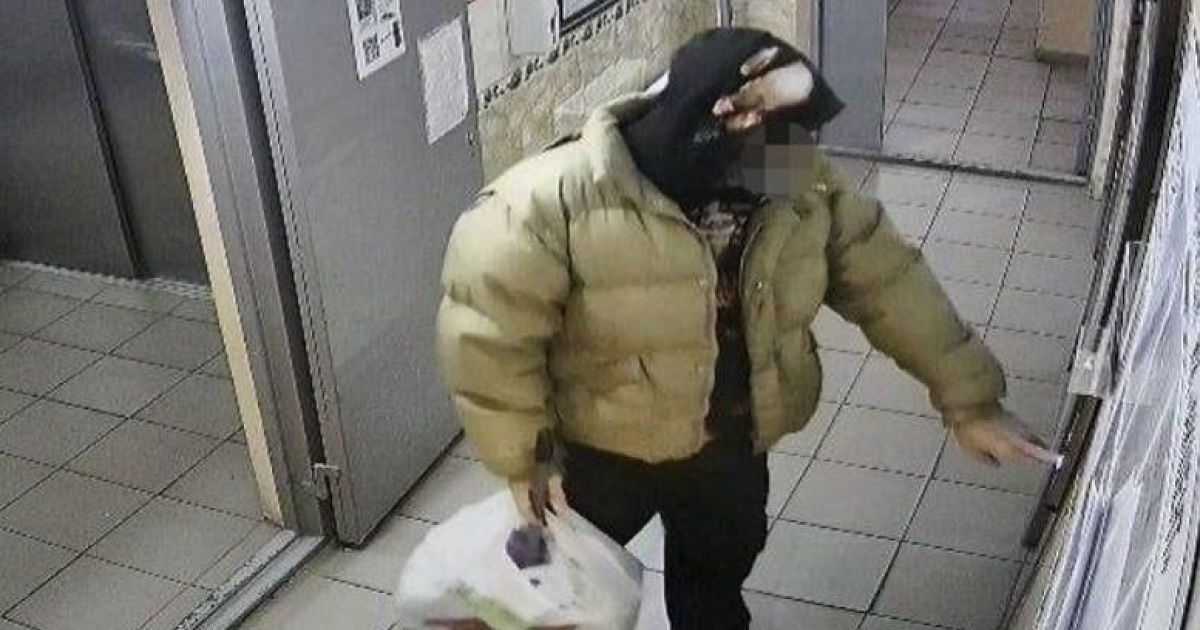 В Киеве уборщик вынес из квартиры более полумиллиона гривен