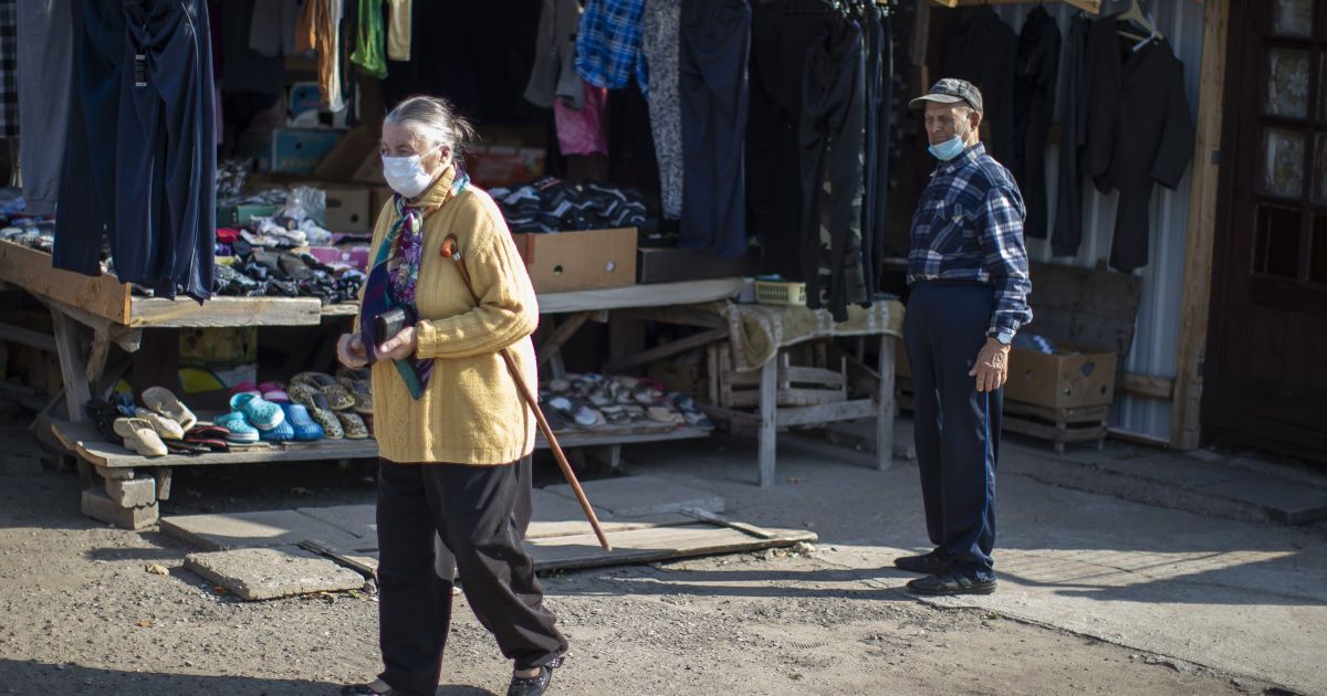 Хотів піти з життя раніше призначеного долею: у Дніпрі 97-річний дідусь намагався вкоротити собі віку