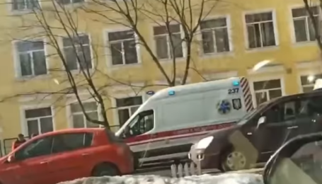 В Киеве мальчик выпрыгнул из окна школы