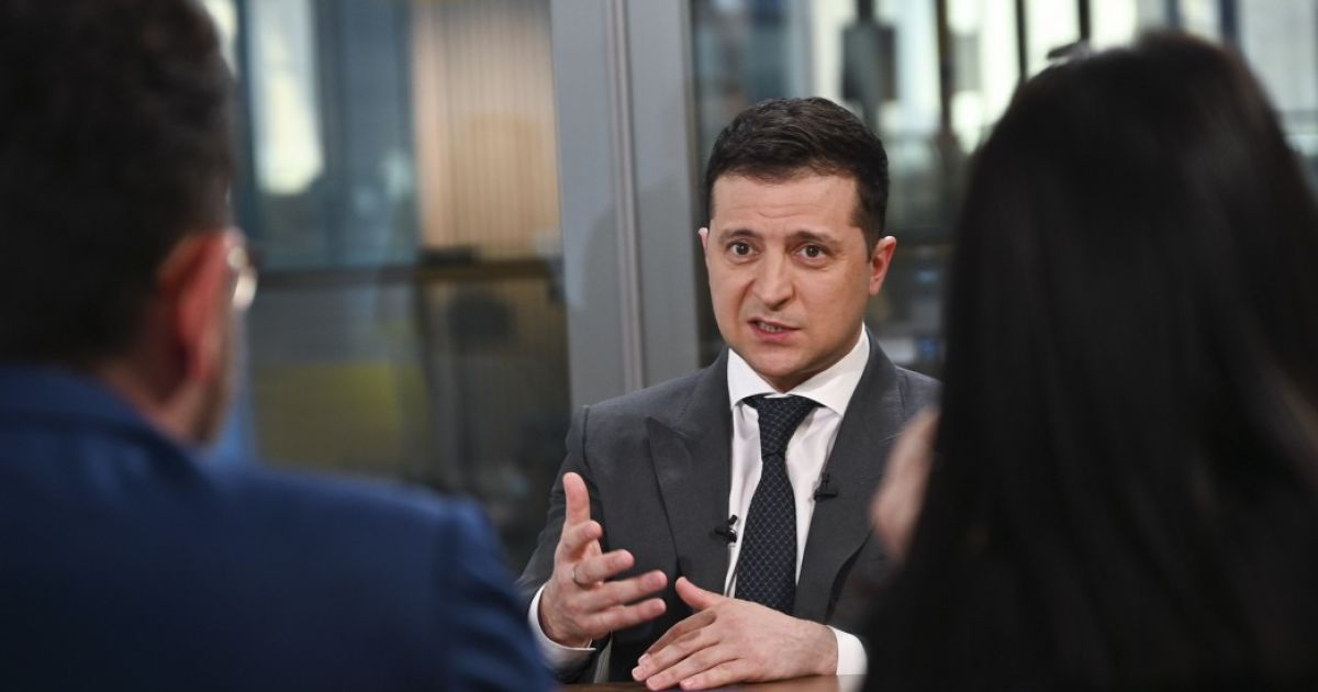 "Наслідки є": Зеленський оцінив вплив санкції проти "каналів Медведчука" на загострення на Донбасі