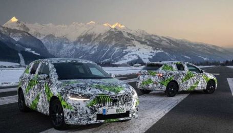 Skoda "засветила" новый Fabia 2022 и раскрыла ее особенности