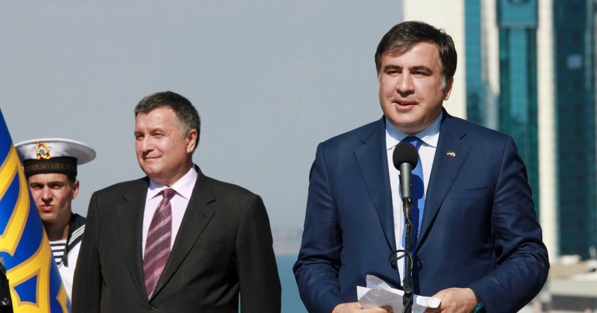Аваков прокоментував стосунки з Саакашвілі після того, як п'ять років тому жбурнув у нього склянку з водою