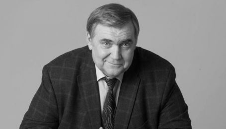 Помер відомий спортивний телекоментатор Юрій Розанов