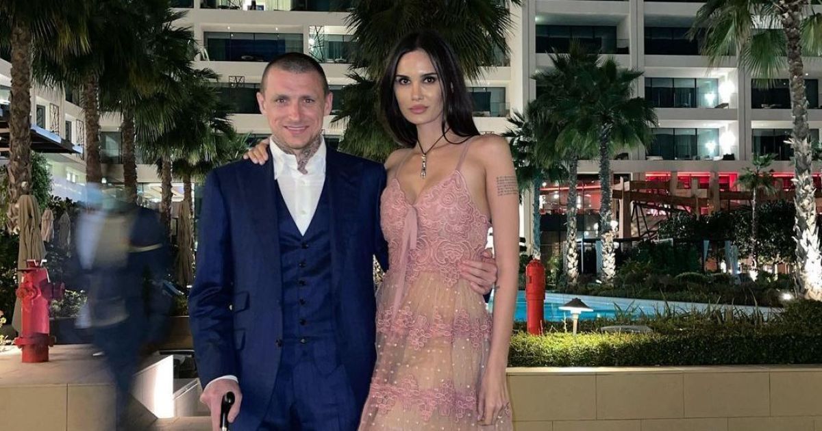 Показала коханку: дружина російського футболіста, який сидів у в’язниці, викрила його у новій зраді
