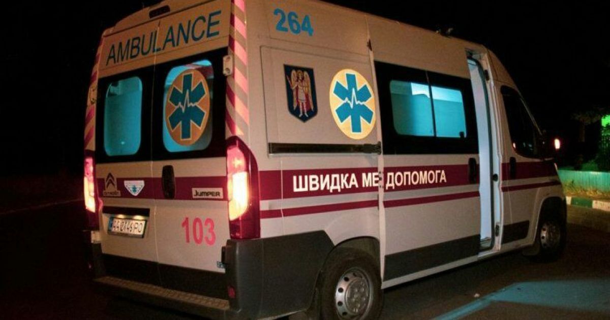 Посварилася з хлопцем і наковталася пігулок: у Києві 15-річну дівчину доправили до Охматдиту з важким отруєнням