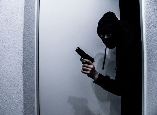 Промишляв, коли на вулиці було ще темно: у Києві судитимуть грабіжника за розбійні напади на жінок