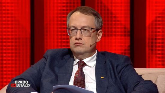 Дитячі самогубства в Україні: хто керує "групами смерті" і як маніпулюють підлітками