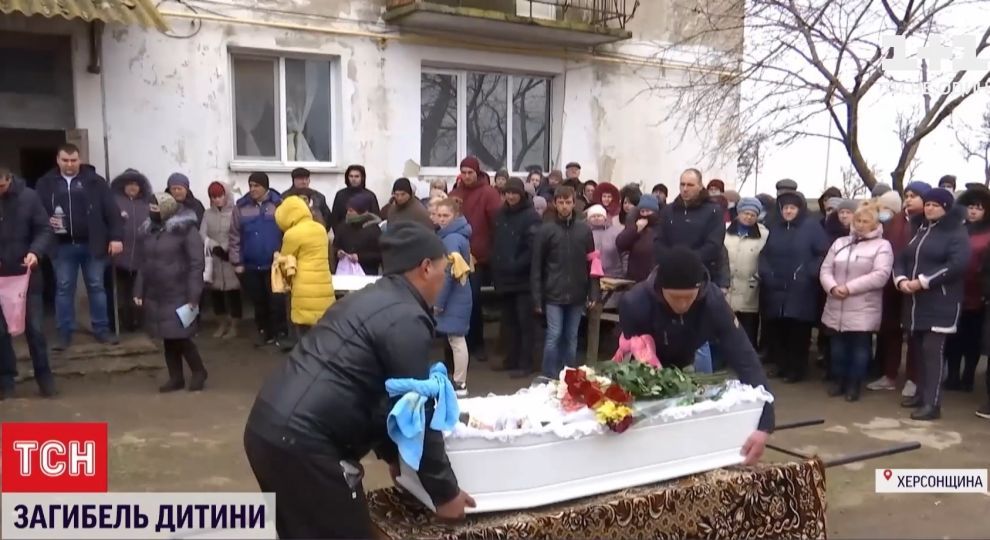 Убийство Марии Борисовой: как попрощались с девочкой в родном селе - Эксклюзив ТСН - TCH.ua