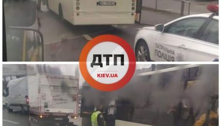 Локдаун в Киеве: копы останавливают забитые маршрутки и высаживают пассажиров