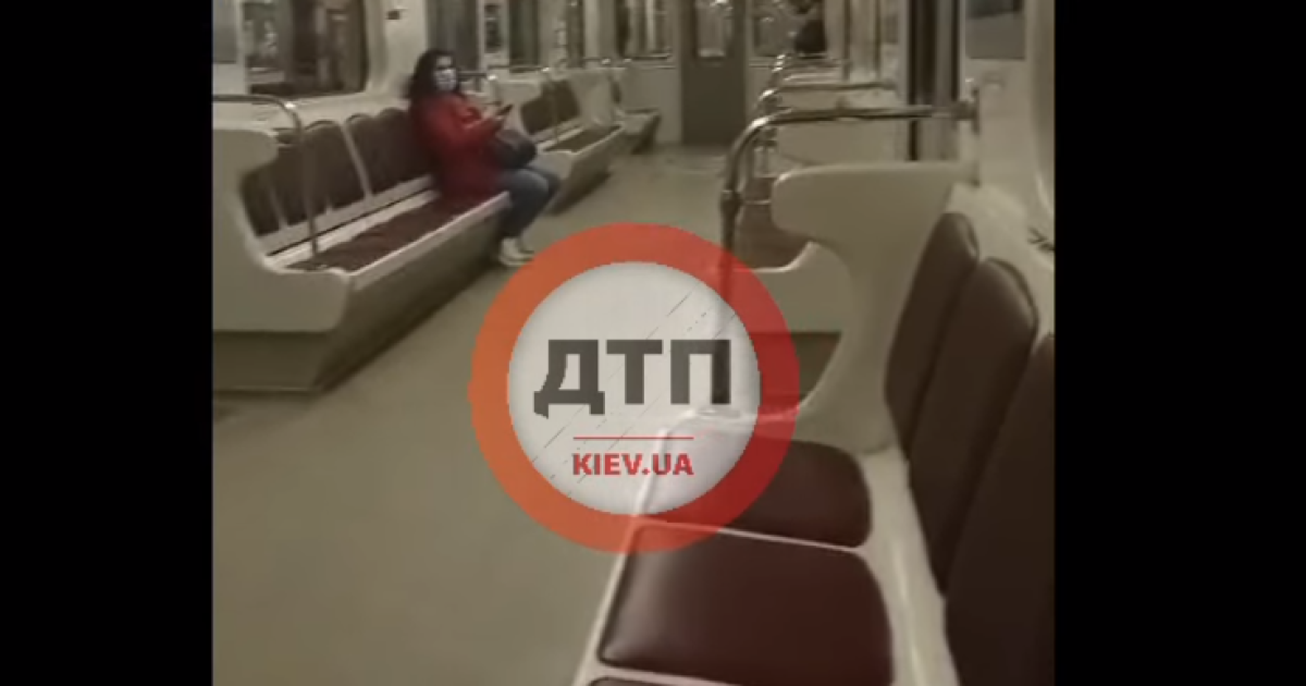 У Мережі оприлюднили відео роботи порожнього метро у Києві у годину пік