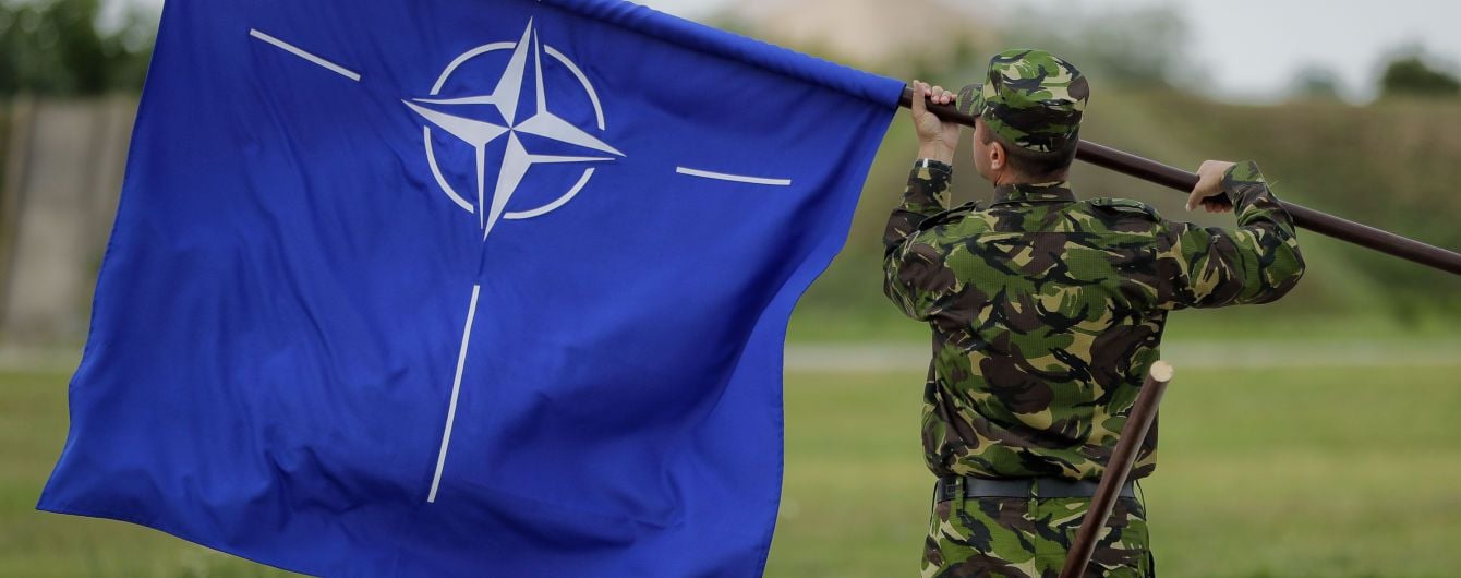 "Показовий крок": на сайті НАТО з'явилась українськомовна версія