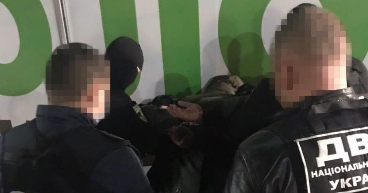 У Харкові СБУ затримала учасників злочинного угруповання, яке тероризувало підприємців