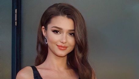 Малышка на миллион: участница шоу "Холостяк" подчеркнула стройную фигуру элегантным платьем