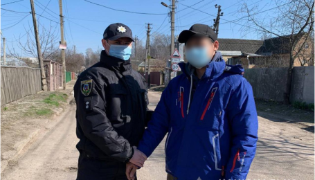 В Киевской области мужчина ради развлечения расстрелял аиста и выбросил птицу на свалку