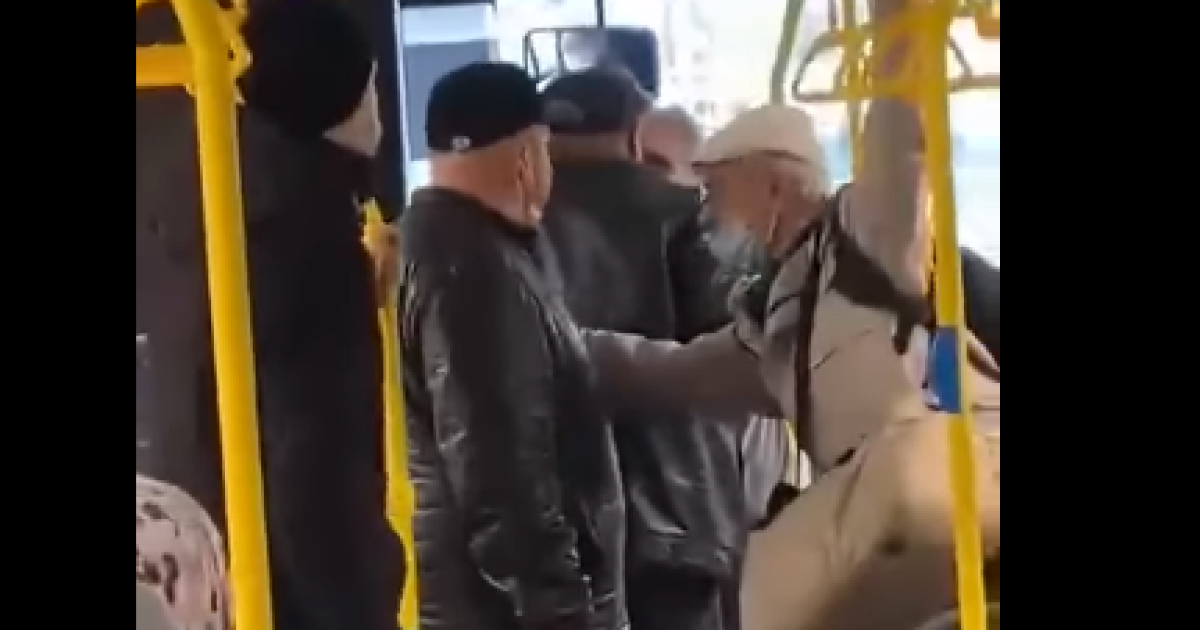 "Я приїхав до Росії, мовчи б**": в окупованому Криму росіянин накинувся на пенсіонерку, яка нарікала на приїжджих