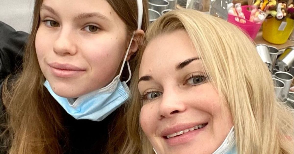 Лідія Таран показала, як з донькою та мамою готується до Великодня