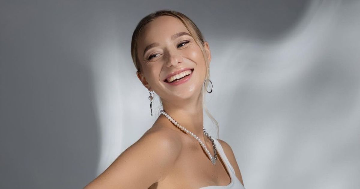 Вагітна дружина Віктора Павліка у бандажі показала підрослий животик