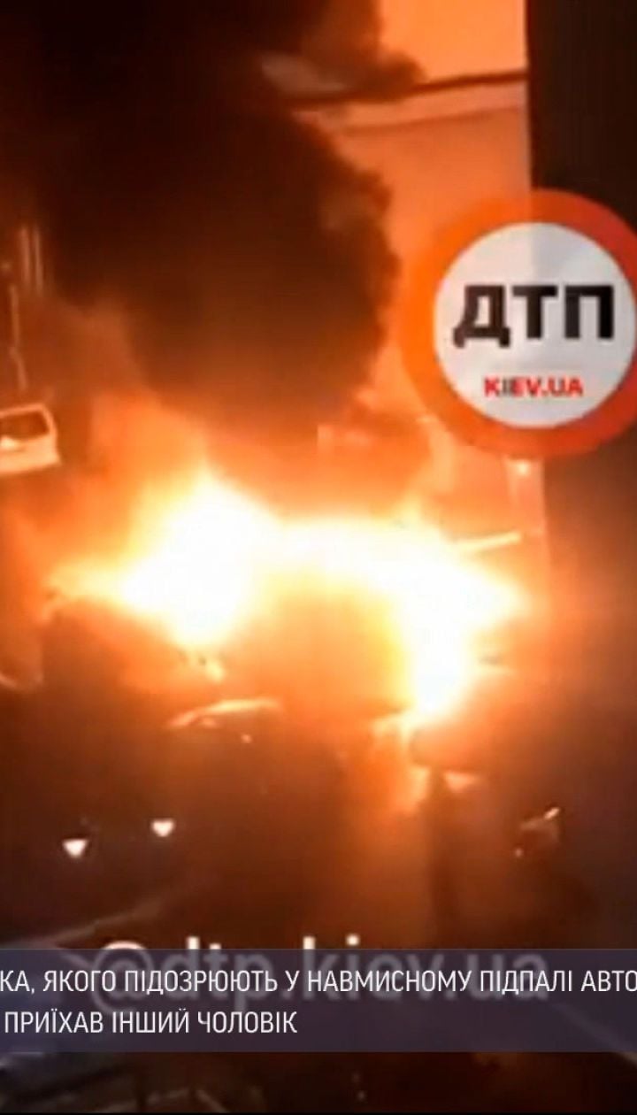 Новини України: у Київській області затримали чоловіка, який улаштував масштабну пожежу на парковці через ревнощі