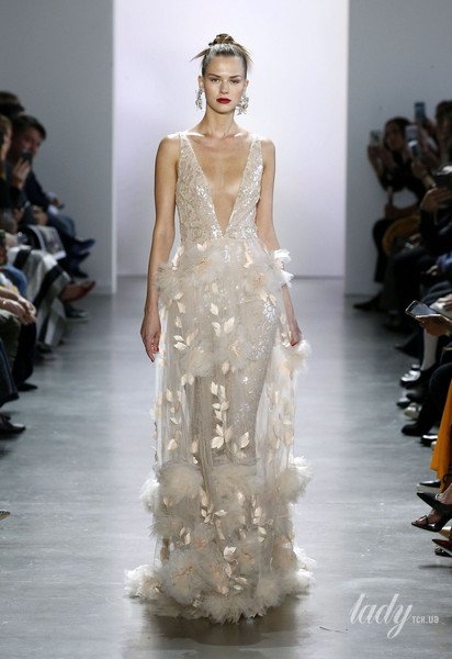 Колекція Badgley Mischka прет-а-порте сезону осінь-зима 2020-2021 / © East News