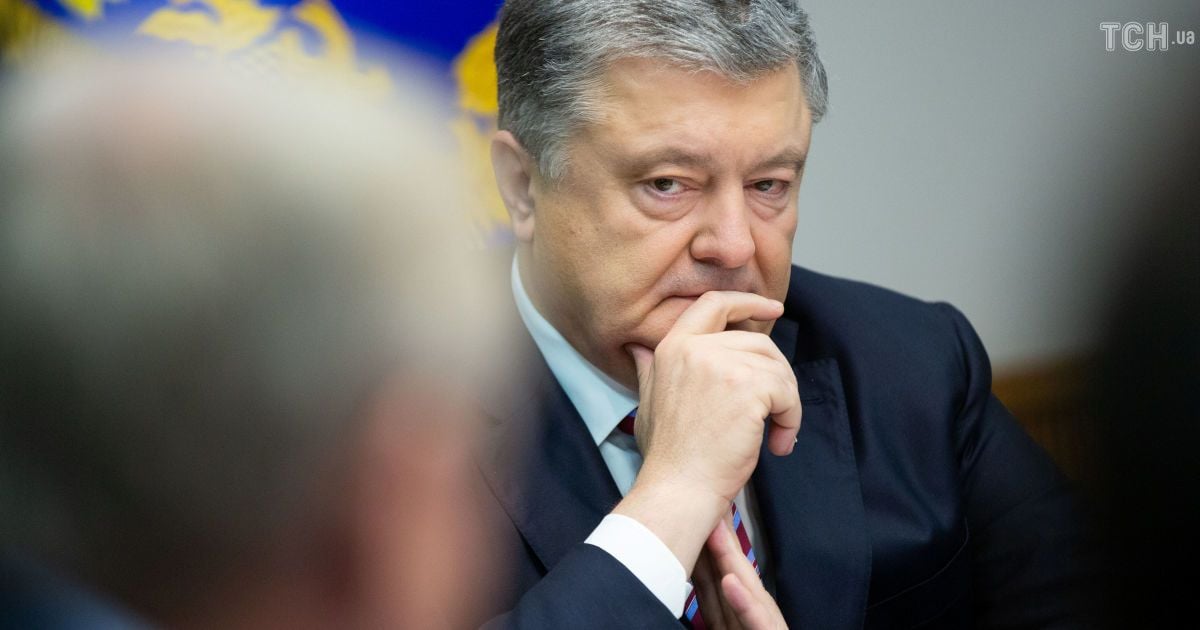 Опублікувано відео, як Порошенко допомагав виносити поранених євромайданівців