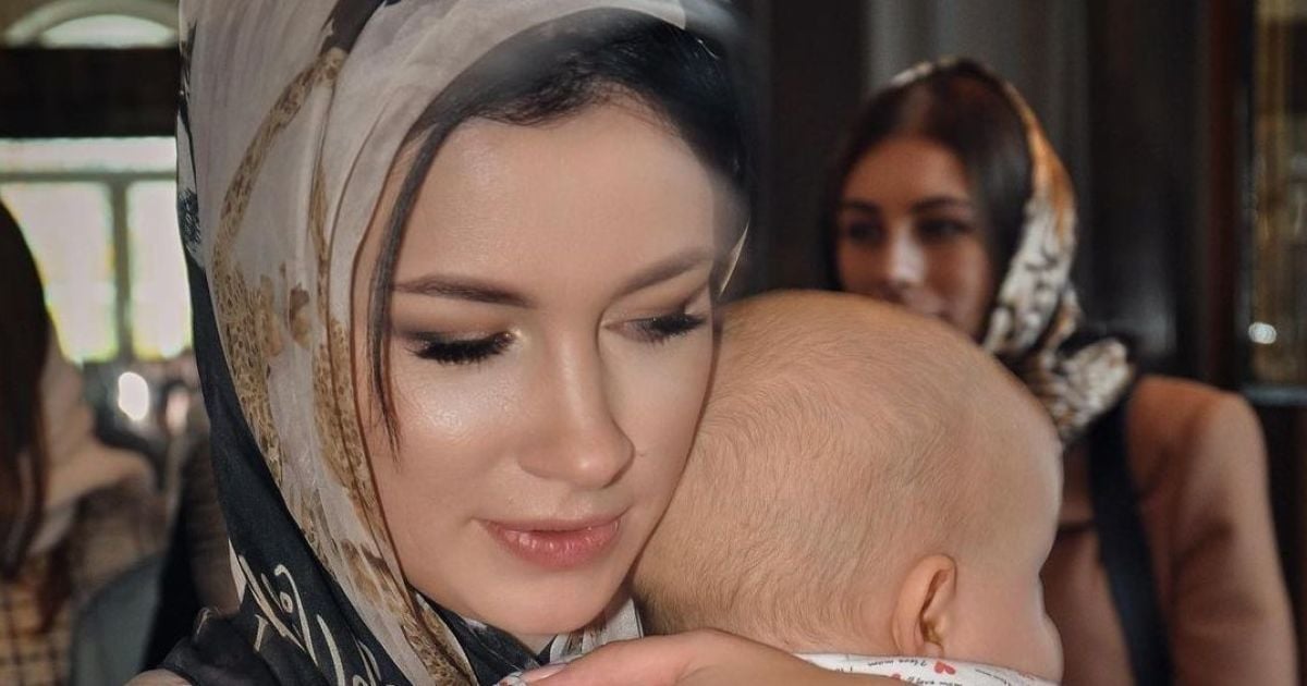 Настя Приходько показала, як хрестила крихітного синочка у Феофанії