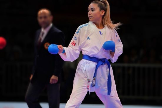 Розгромила суперницю усуху: українська каратистка-красуня виграла престижний турнір у Лісабоні (відео)