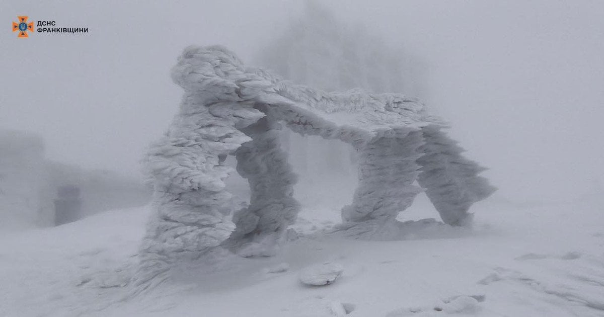 Туристів попередили про небезпеку в Карпатах через сніг