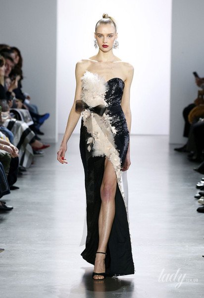 Колекція Badgley Mischka прет-а-порте сезону осінь-зима 2020-2021 / © East News