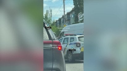 Силова мобілізація у Києві: поліція розбила скло автівки, щоб затримати водія