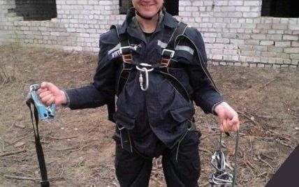 "Уходят на небо по повышенному рангу вызова". Спасатели попрощались с погибшим в Одессе пожарным