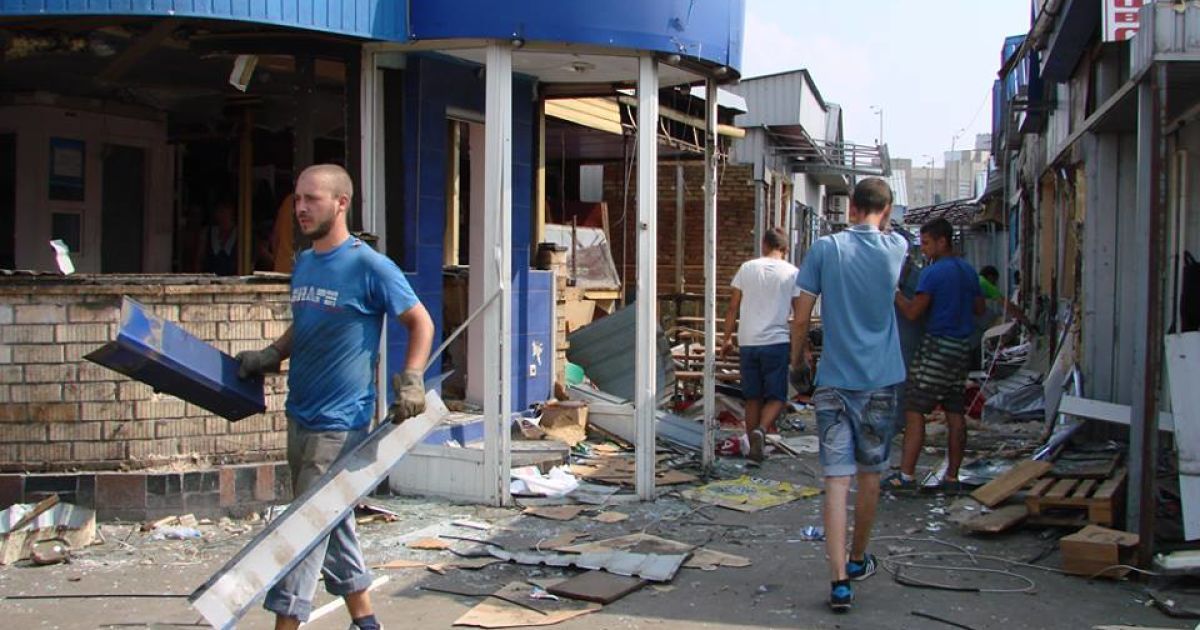 Комунальники порадили власникам зруйнованих біля "Лісової" кіосків іти до суду