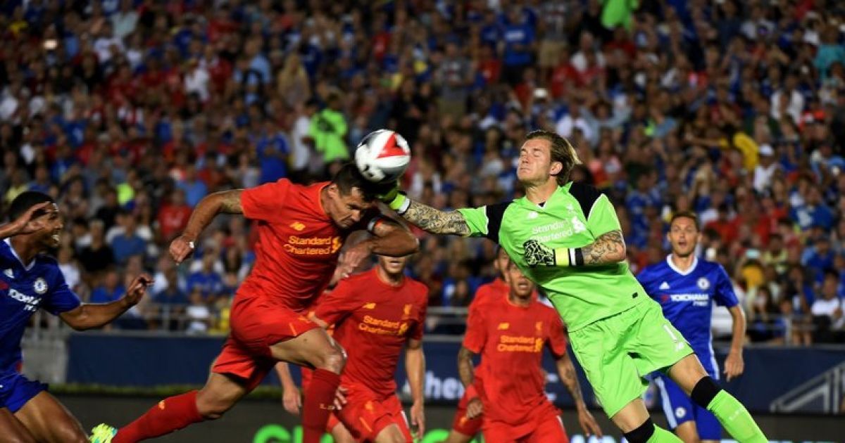 Голкіпер "Ліверпуля" зламав руку об голову власного захисника